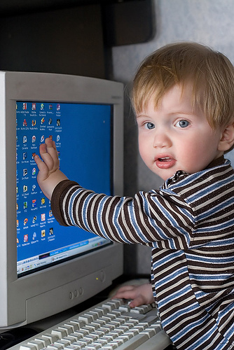 Computer-and-child.jpg